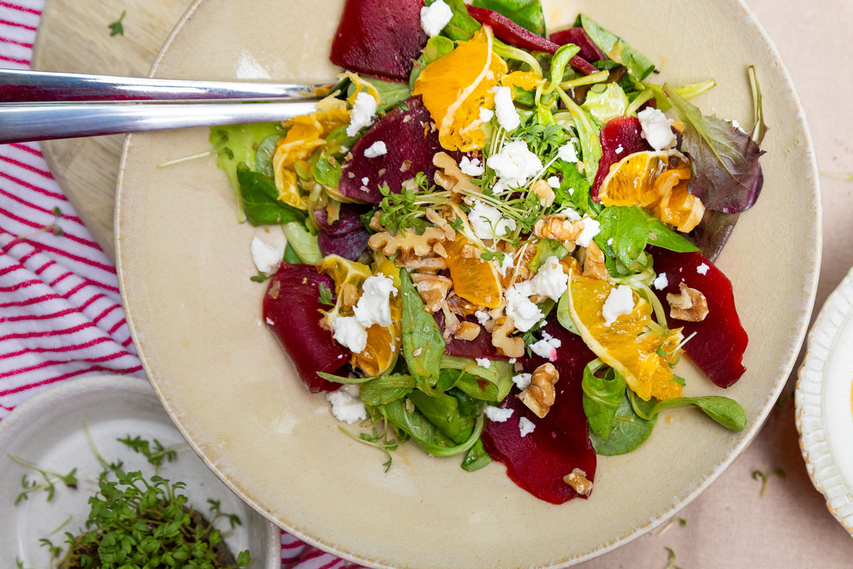 Vogerlsalat Rote Rueben Feta Orange Serviervorschlag 1200x800 1