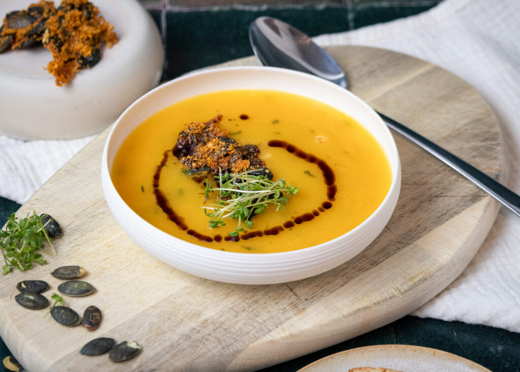 Kuerbiskern Crunch Herzhaft NOAN Rezept Serviervorschlag
